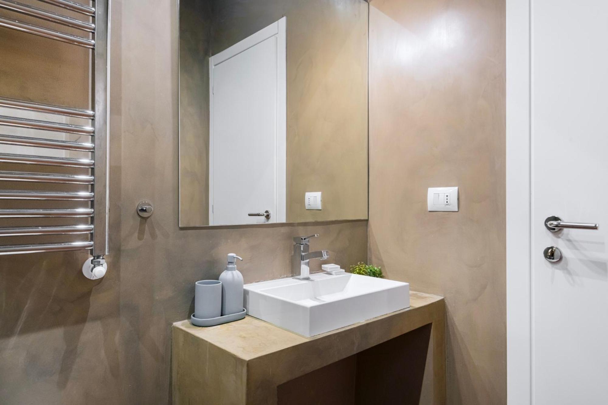 Nice And Cozy Studio In Porta Romana By Easylife Милано Екстериор снимка