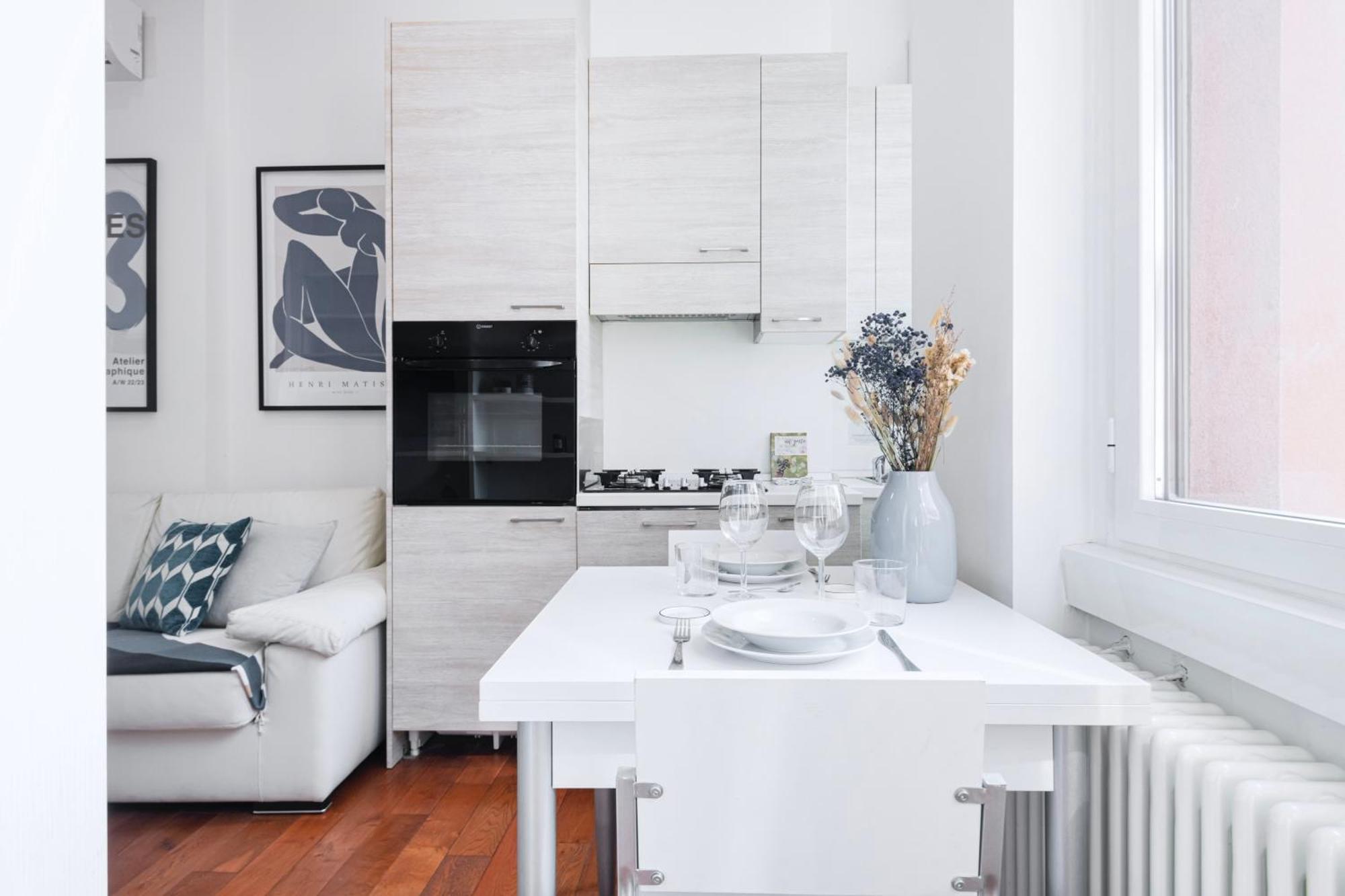 Nice And Cozy Studio In Porta Romana By Easylife Милано Екстериор снимка